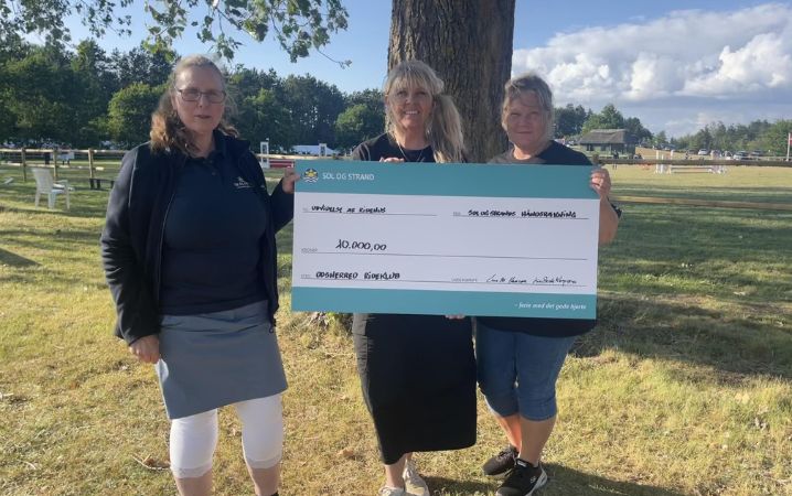 En lokal hjelpende hånd som merkes