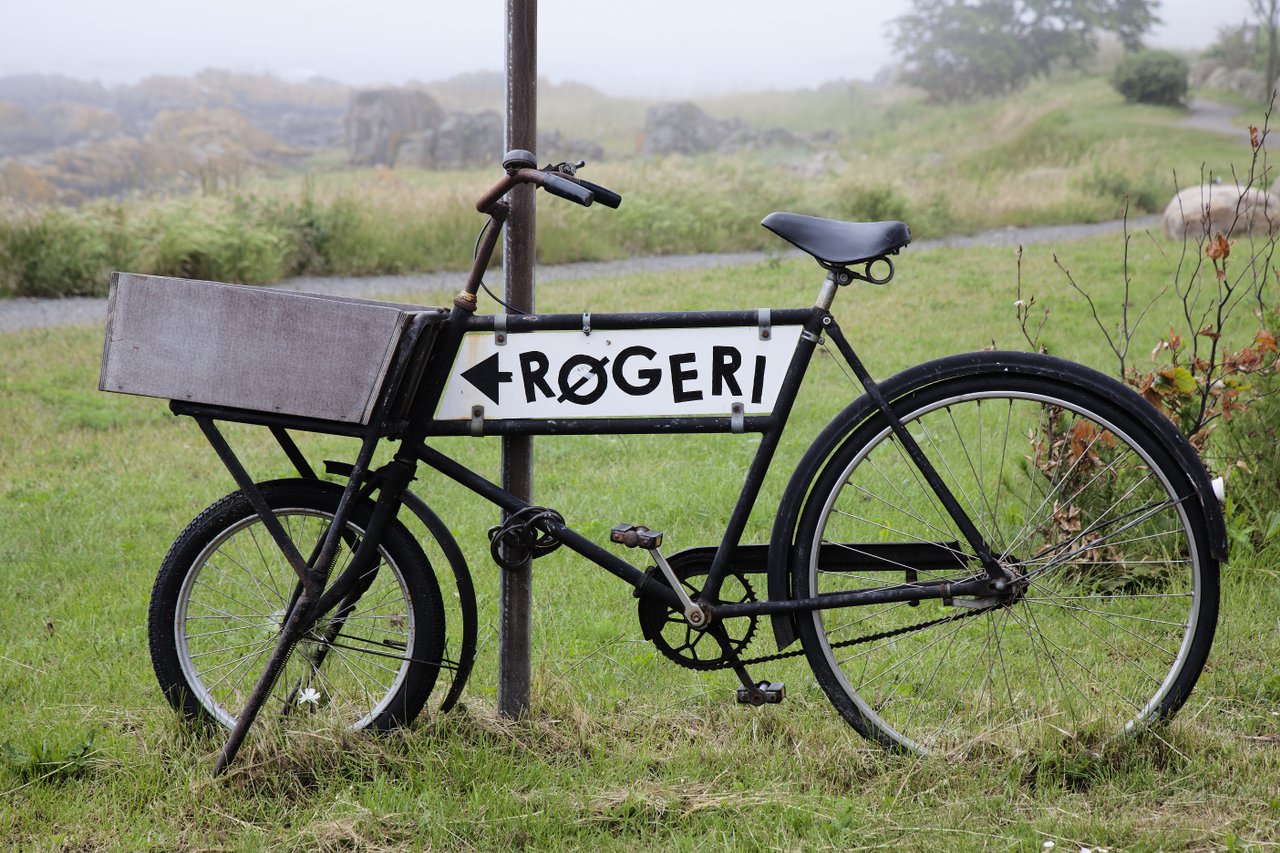 Bornholm Bike With Sign Smokehouse Medium